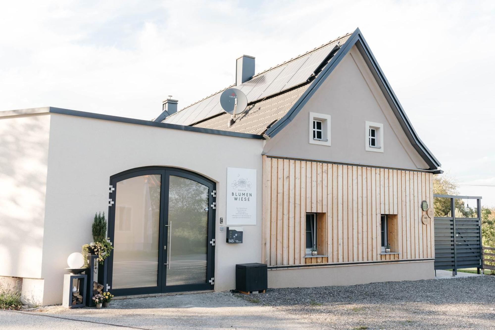 Pension Blumenwiese Burgau Exterior foto